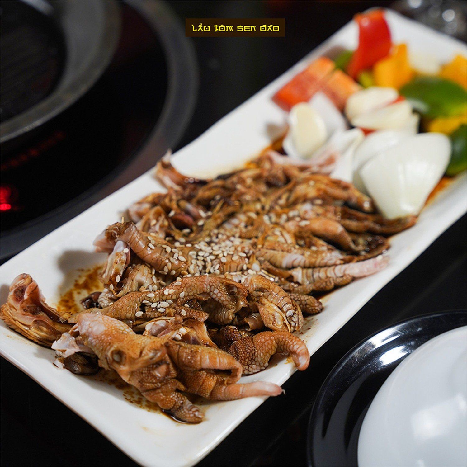 Lẩu Tôm Sen Đào - Phó Đức Chính