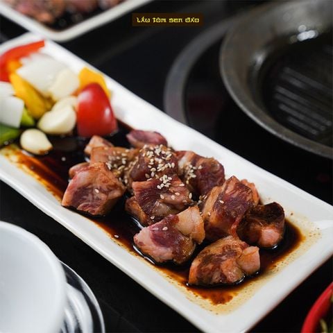 Lẩu Tôm Sen Đào - Phó Đức Chính