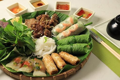 Wrap & Roll - Lê Thánh Tôn