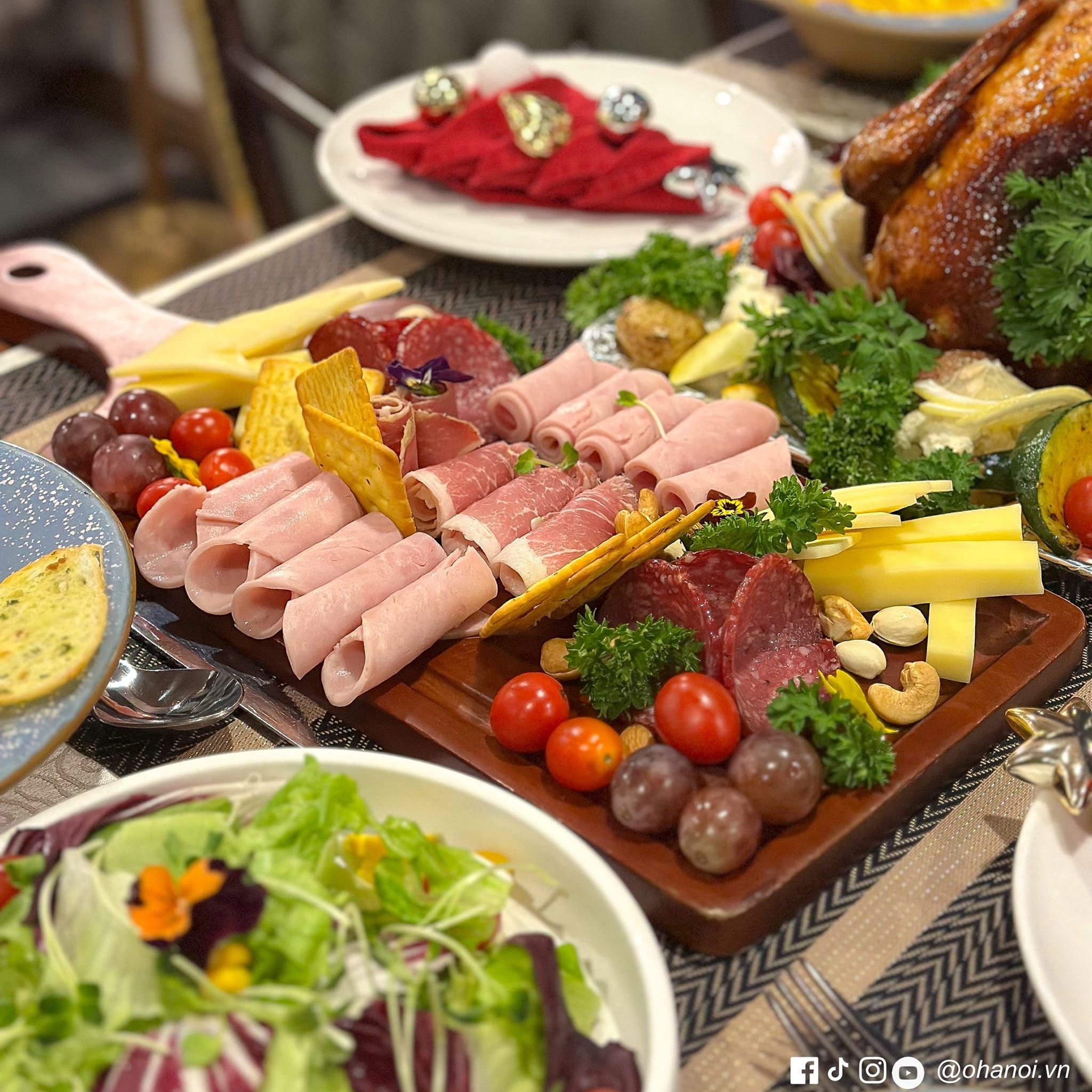 San Dining - Ngõ Cầu Gỗ