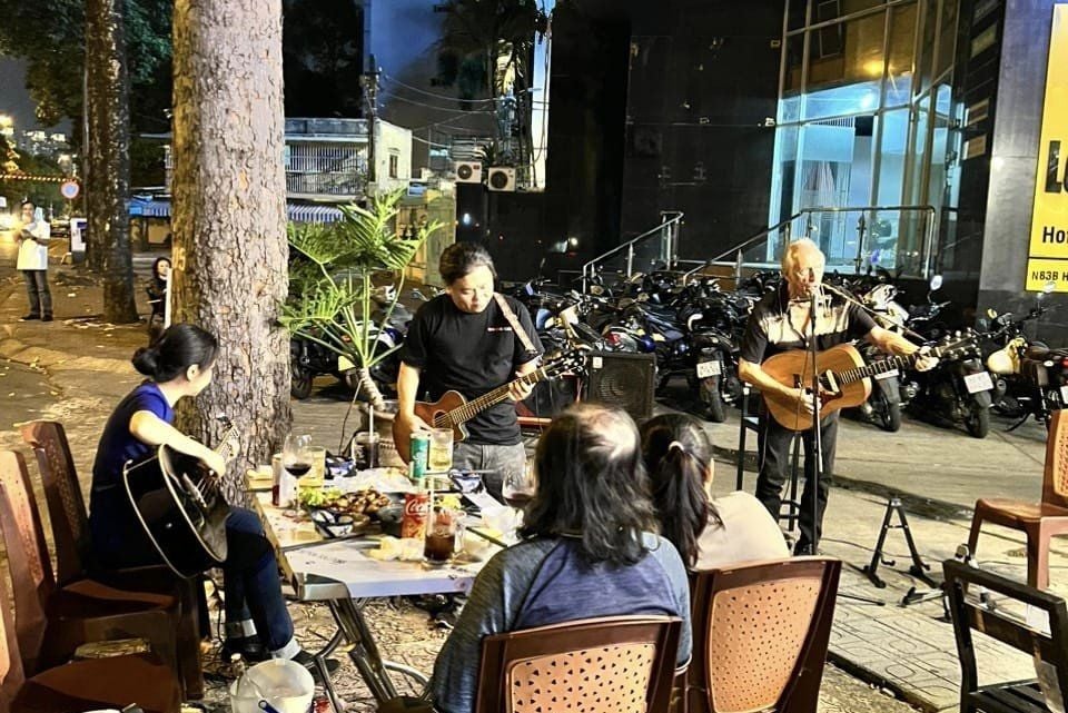 Kậu Ba Sài Gòn - Hoàng Sa