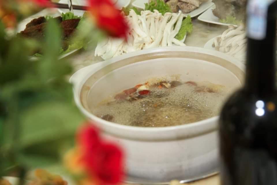 Lẩu Nấm Gia Khánh - 201 Nguyễn Tuân