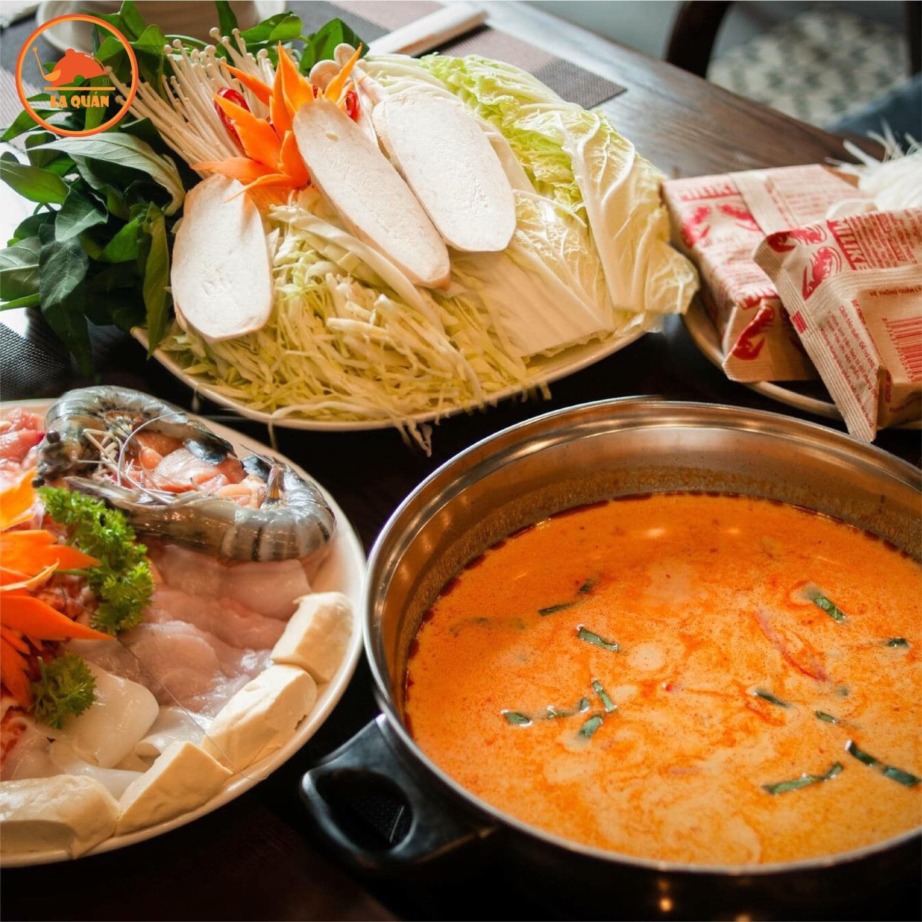 Lạ Quán - 33 Lê Văn Thiêm