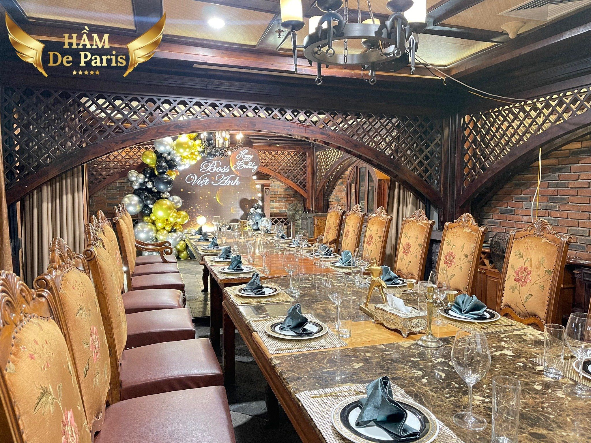 Hầm De Paris - 9 Nguyễn Xuân Linh