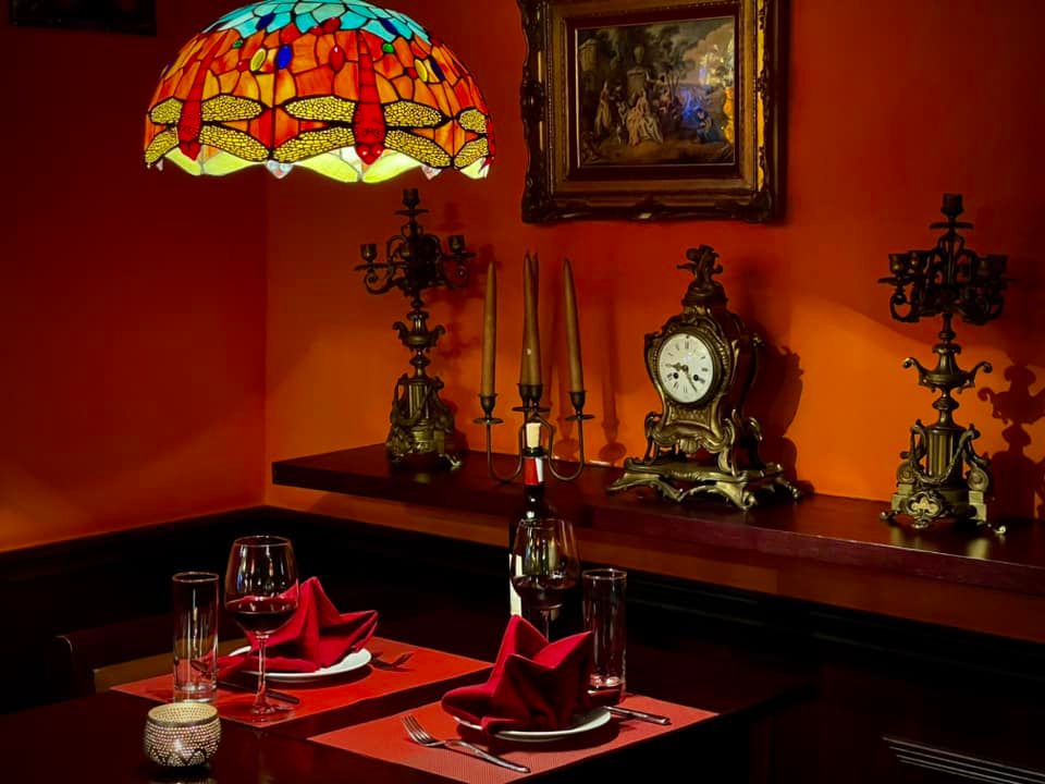 Paula's Wines - Mandarin Garden Hoàng Minh Giám