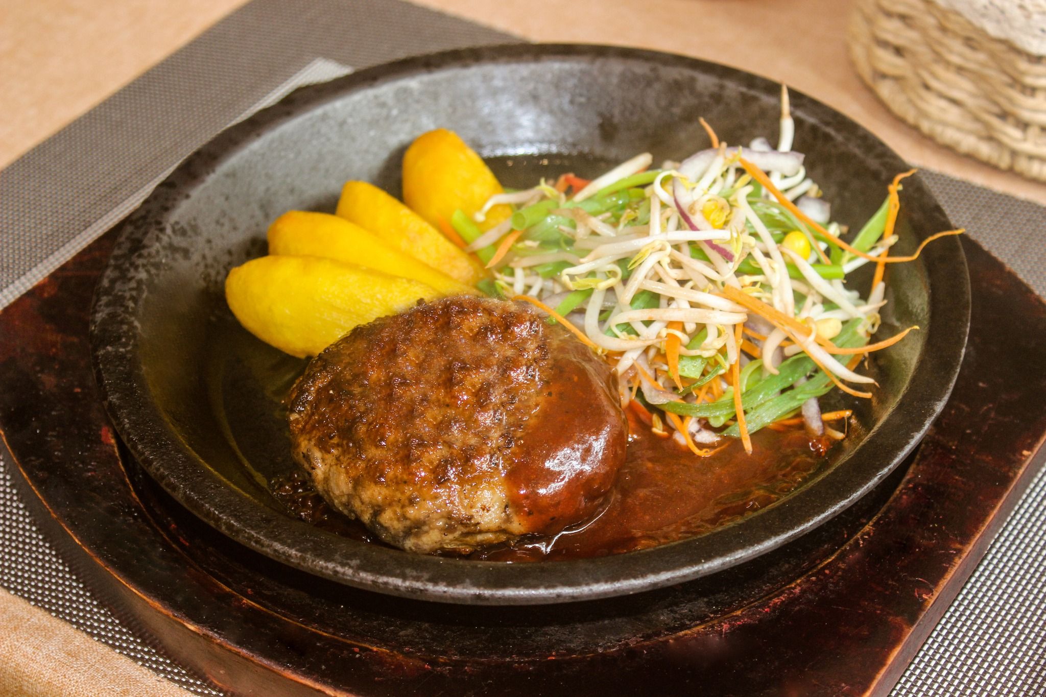 Joy House Steak - 72 Trung Hòa