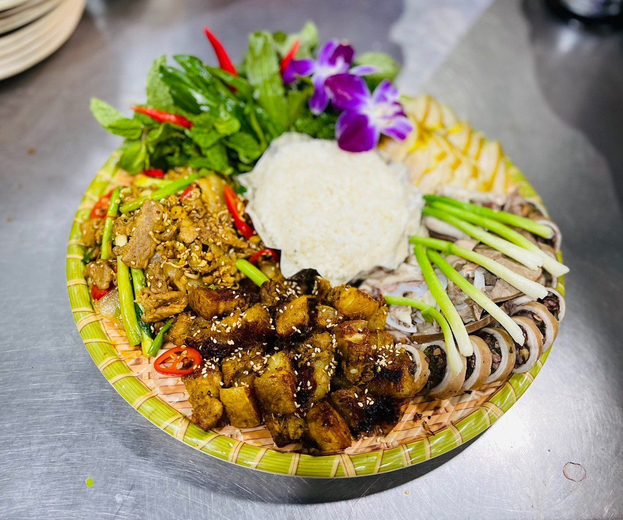 Quán Nhà Ta - 24 Mạc Thái Tông