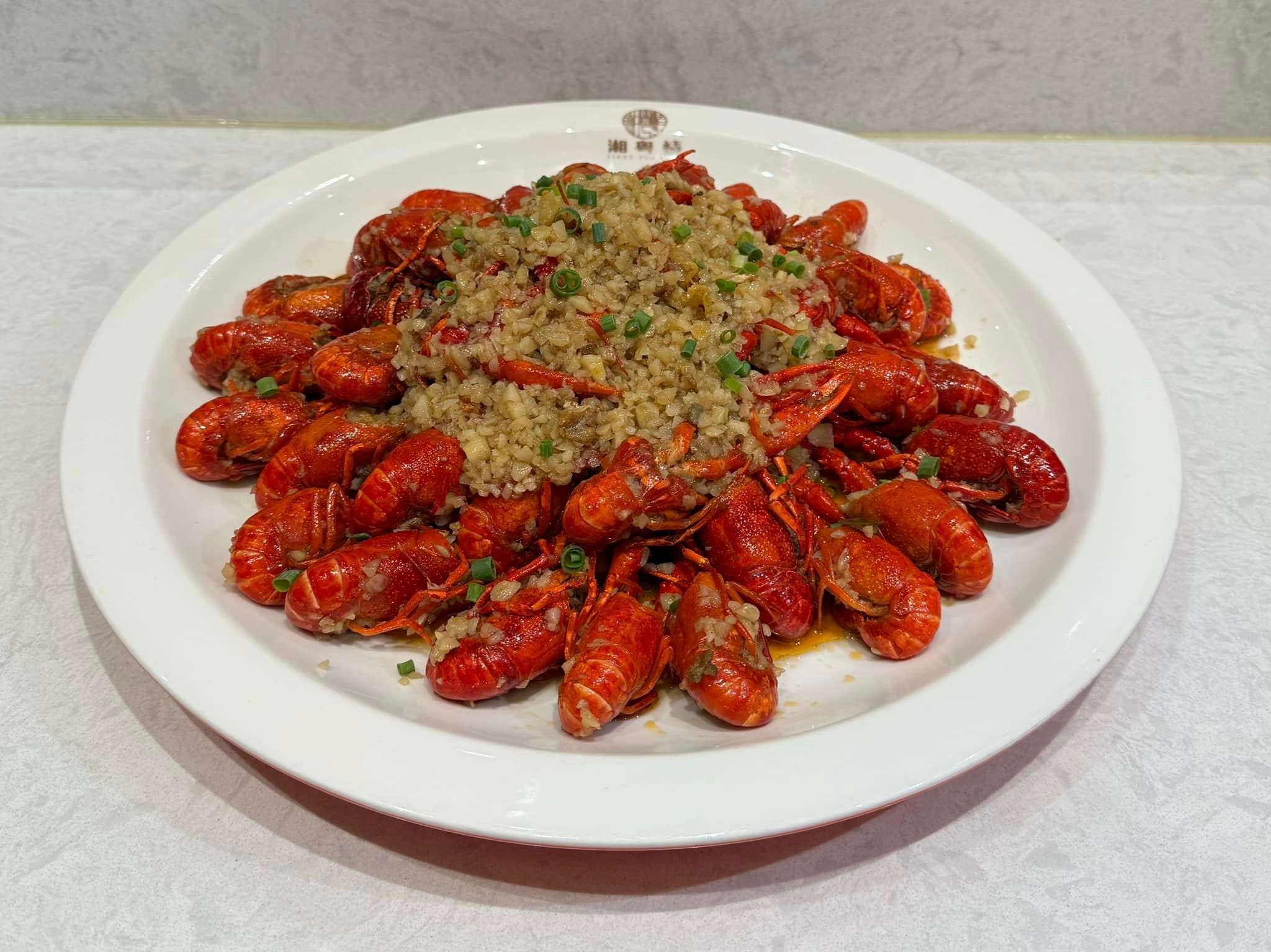Tương Việt Tình - Ngụy Như Kon Tum