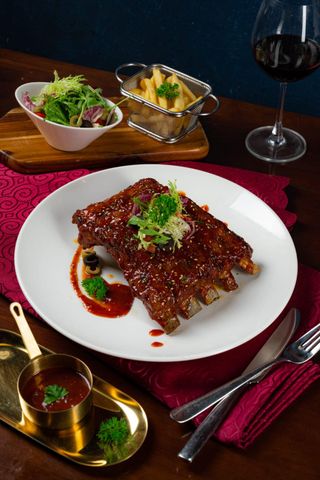 Ngói Vàng Steak - KĐT Dương Nội