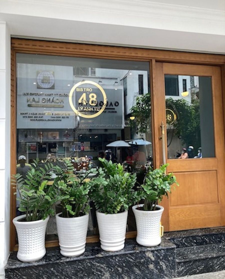 48 Bistro - Tôn Dật Tiên