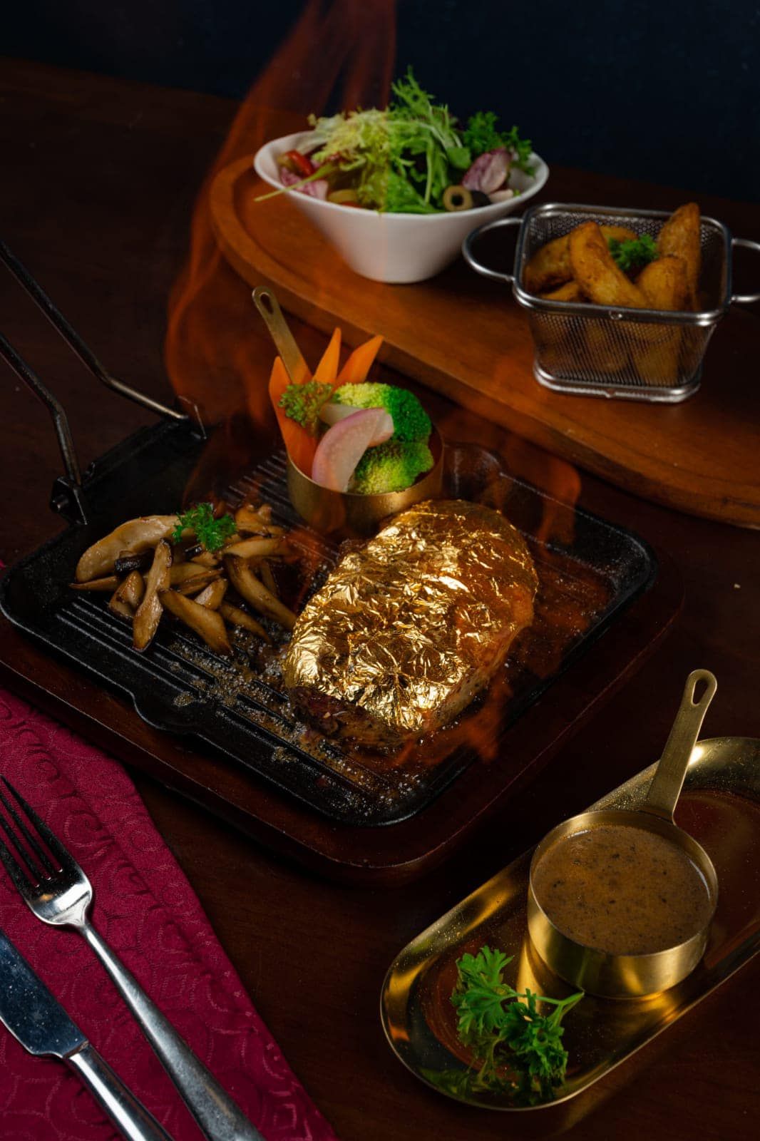 Ngói Vàng Steak - KĐT Dương Nội