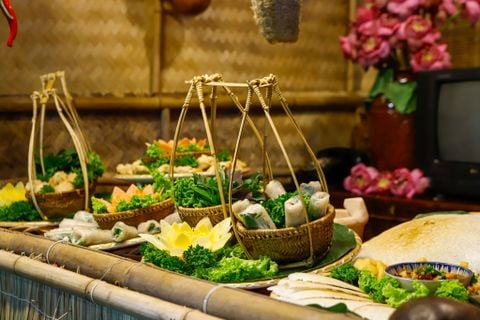 Ẩm Thực Quê Nhà - Nguyễn Văn Hưởng