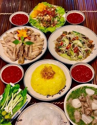 Hưởng The Garden - 51A Trung Hòa