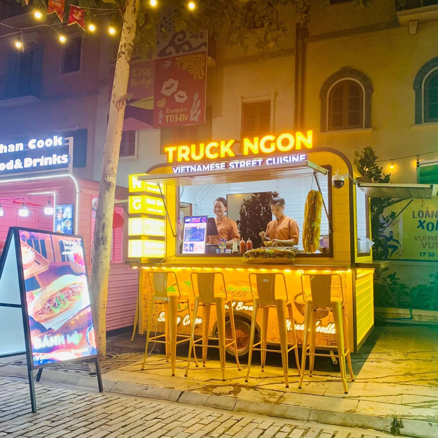 Truck Ngon - Sunset Town