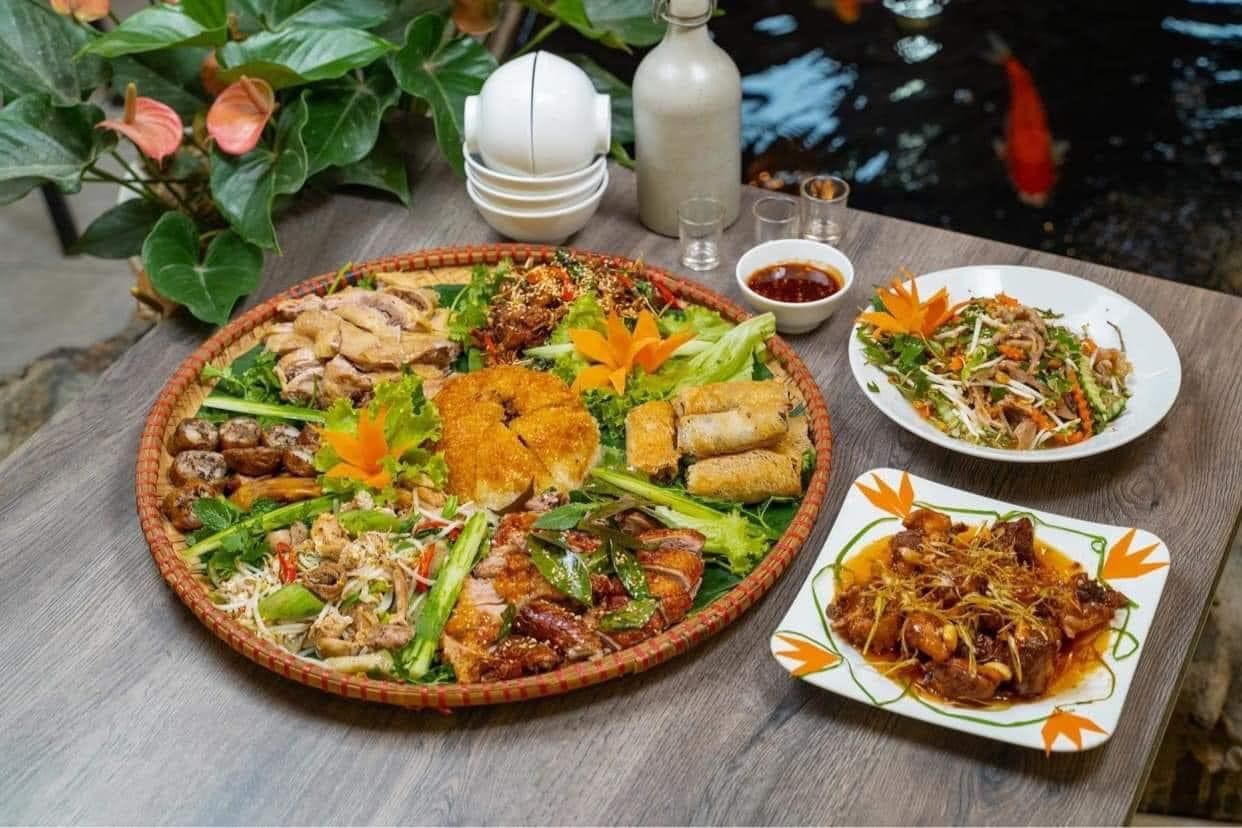 Vua Ngan - 24 Trần Bình