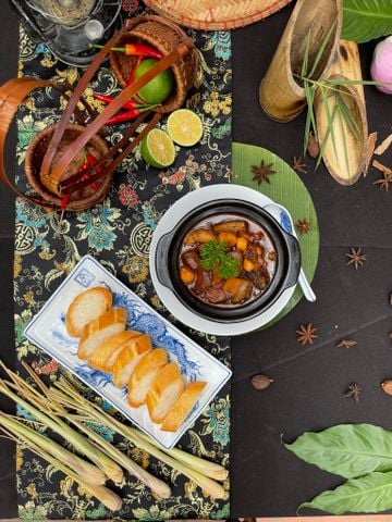 Cơm Việt Heritage - 63 Phạm Hồng Thái
