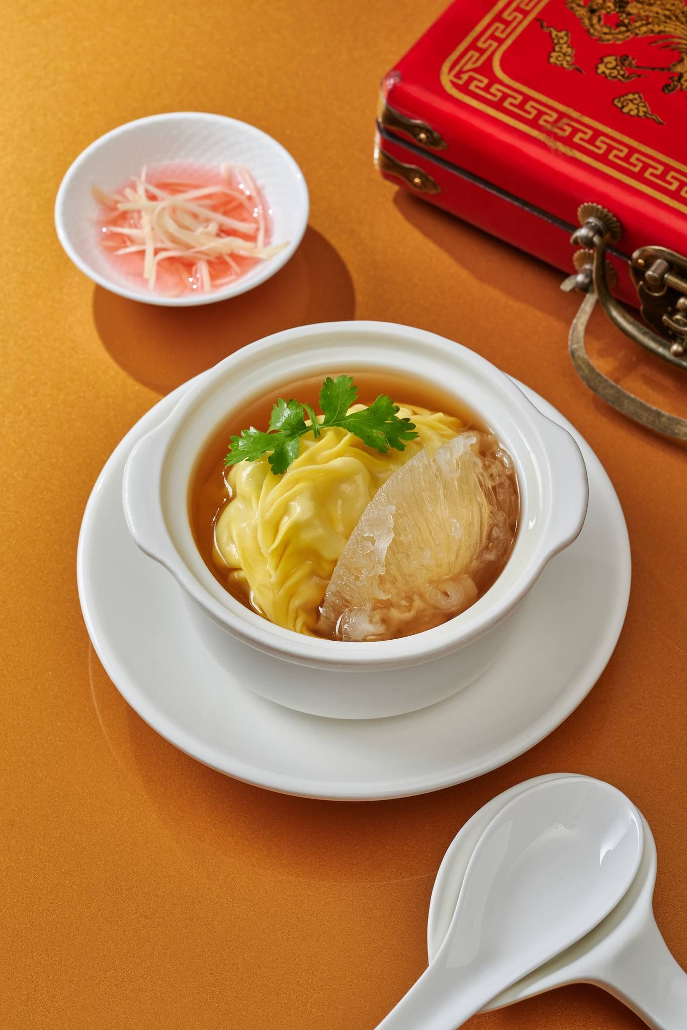 Dragon Palace Restaurant - 2 Bis Nguyễn Thị Minh Khai