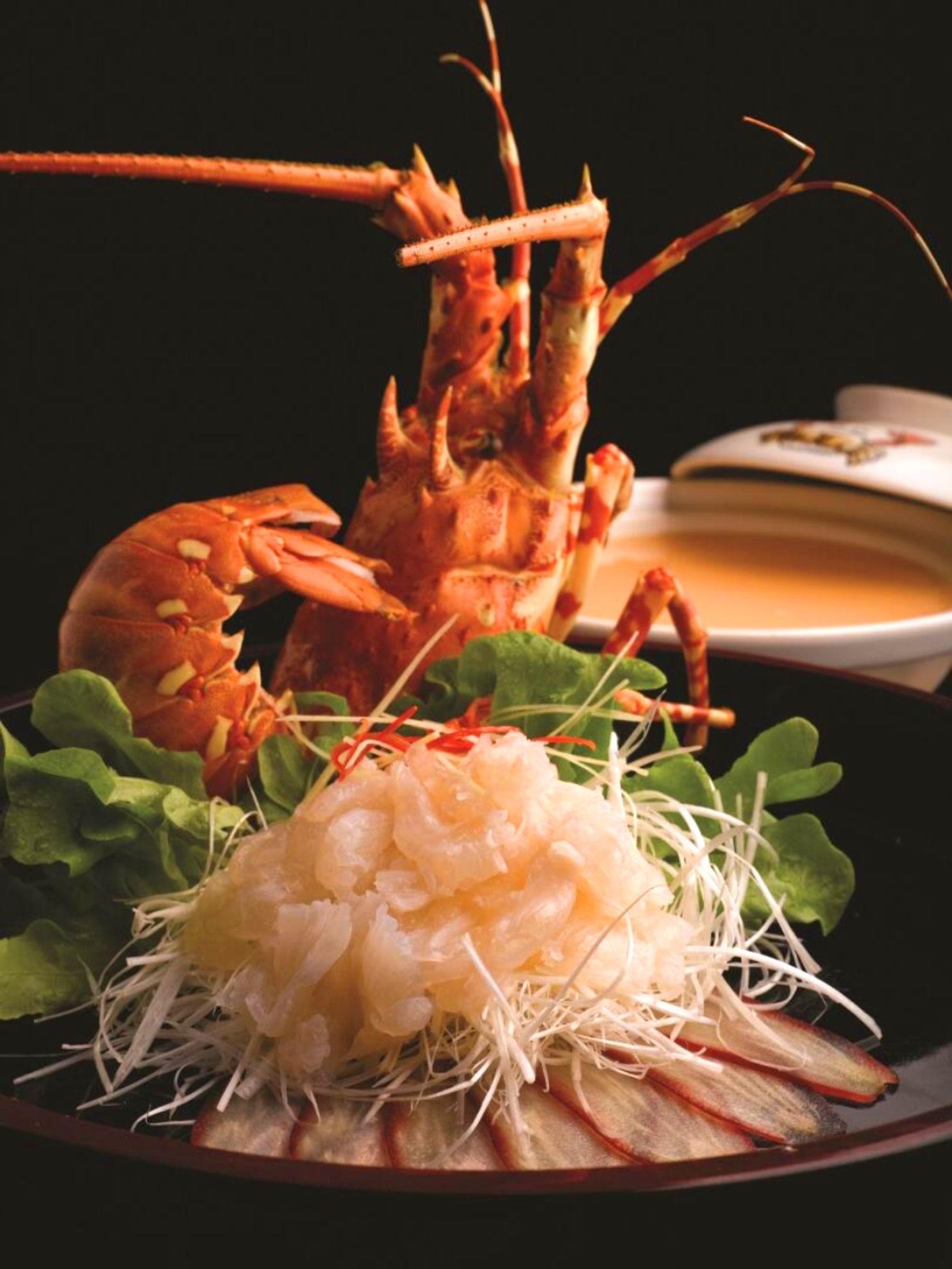 Dragon Palace Restaurant - 2 Bis Nguyễn Thị Minh Khai