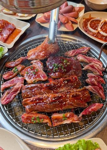 Hugo BBQ - Lạc Long Quân