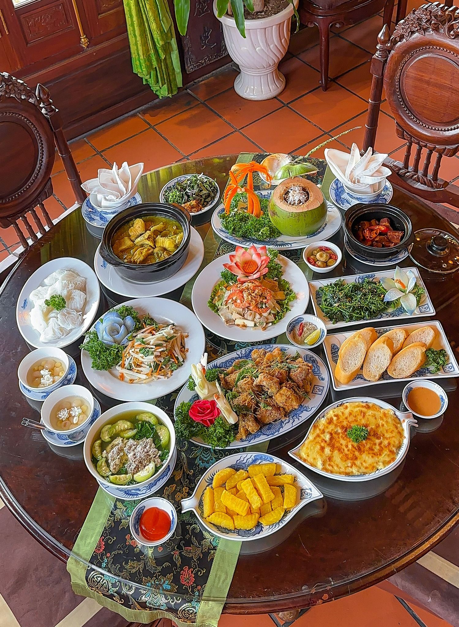 Cơm Việt Heritage - 63 Phạm Hồng Thái