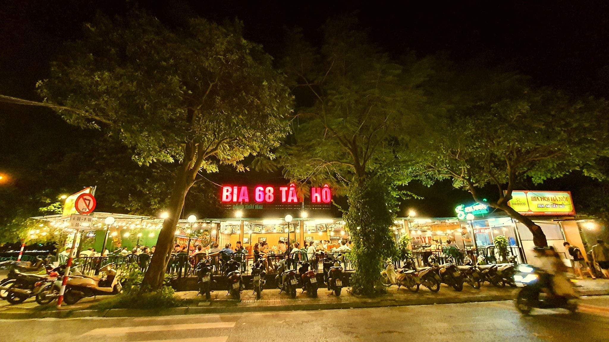 Bia 68 Tây Hồ - 45 Đặng Thai Mai