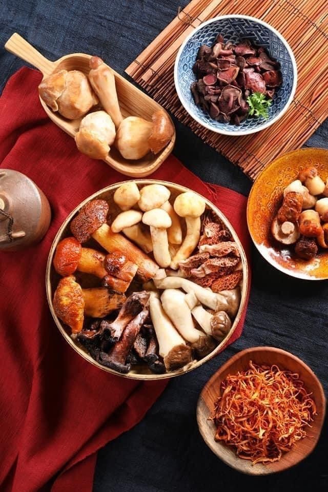 Lẩu Nấm Hoàng Gia - KĐT Moncity Nguyễn Cơ Thạch