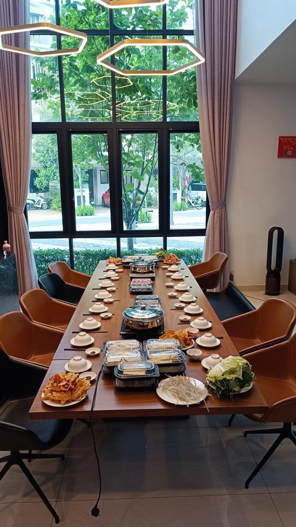 Lẩu Nấm Gia Khánh - 201 Nguyễn Tuân