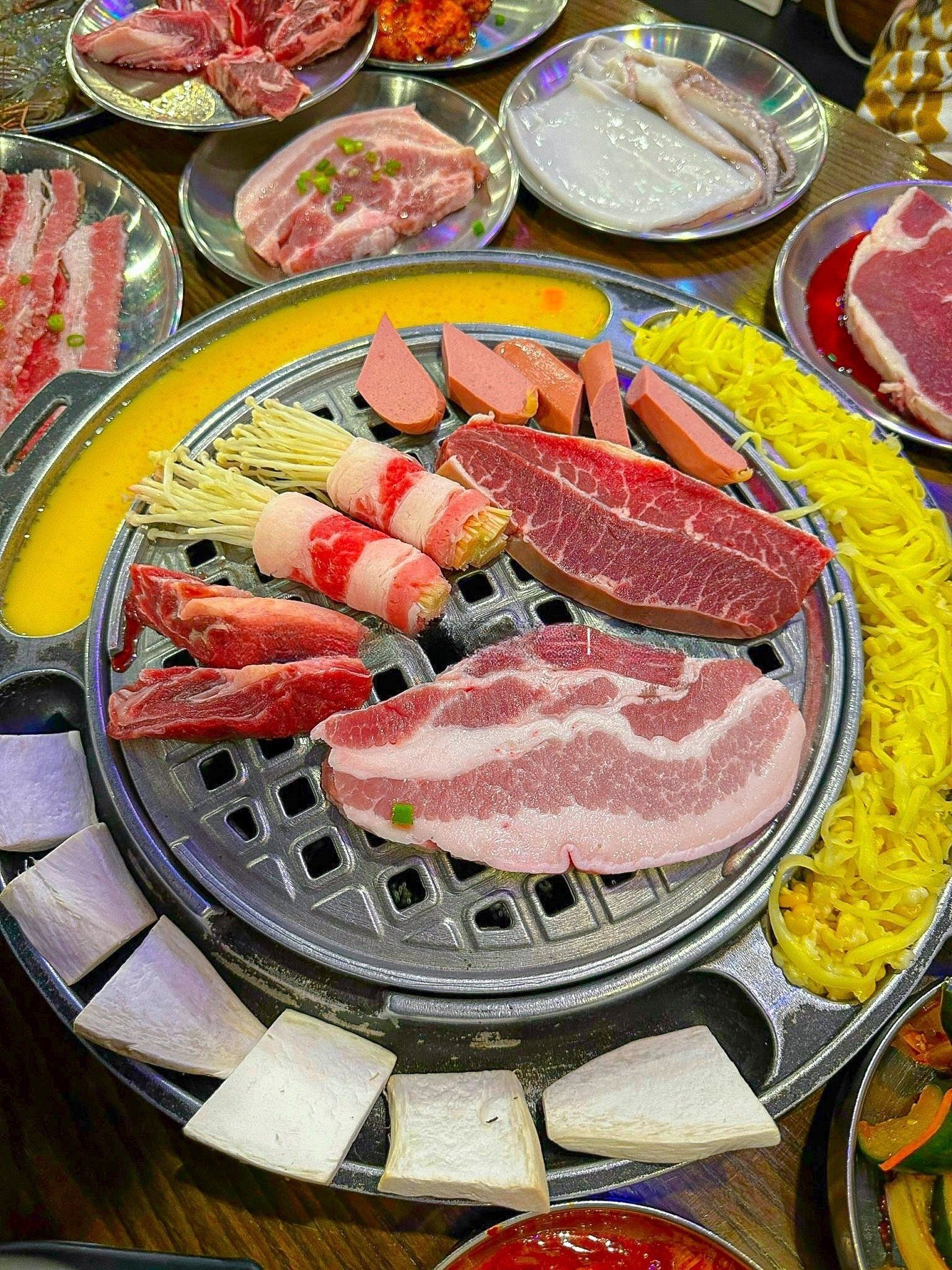 Bossam BBQ - 45 Huỳnh Thúc Kháng