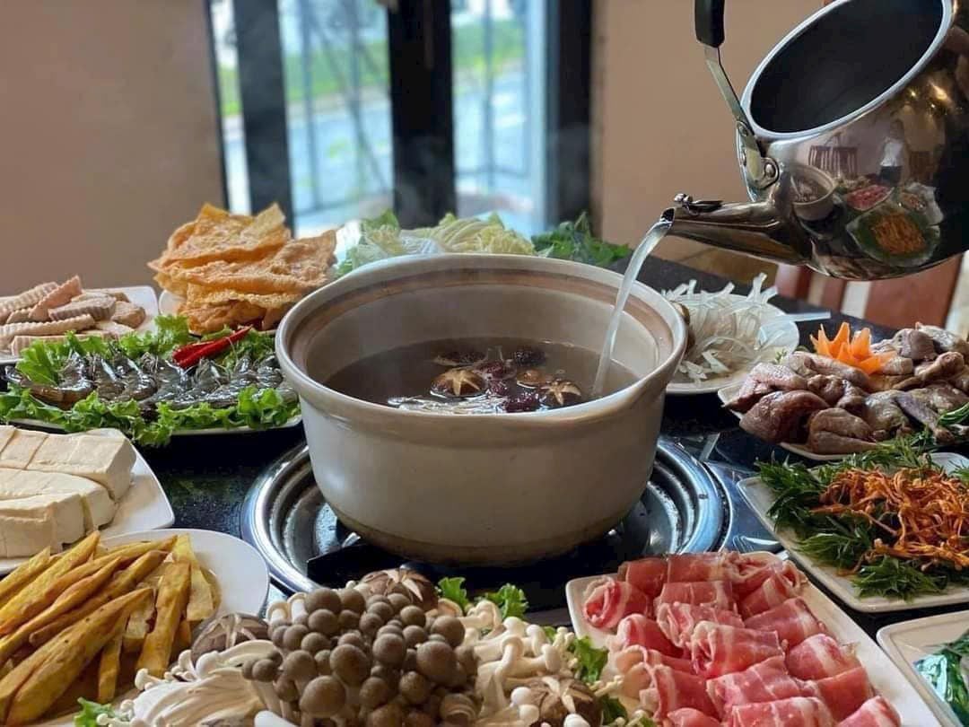 Lẩu Nấm Gia Khánh - 201 Nguyễn Tuân