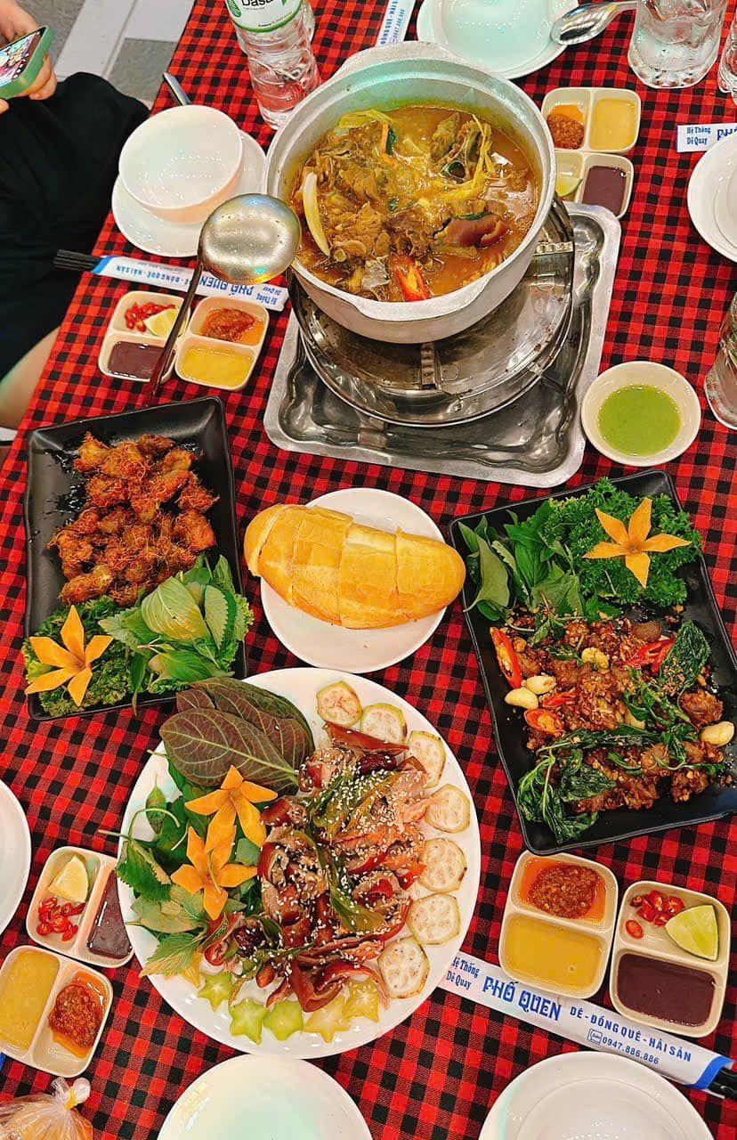 Dê Quay Phố Quen - 17A Trương Công Định