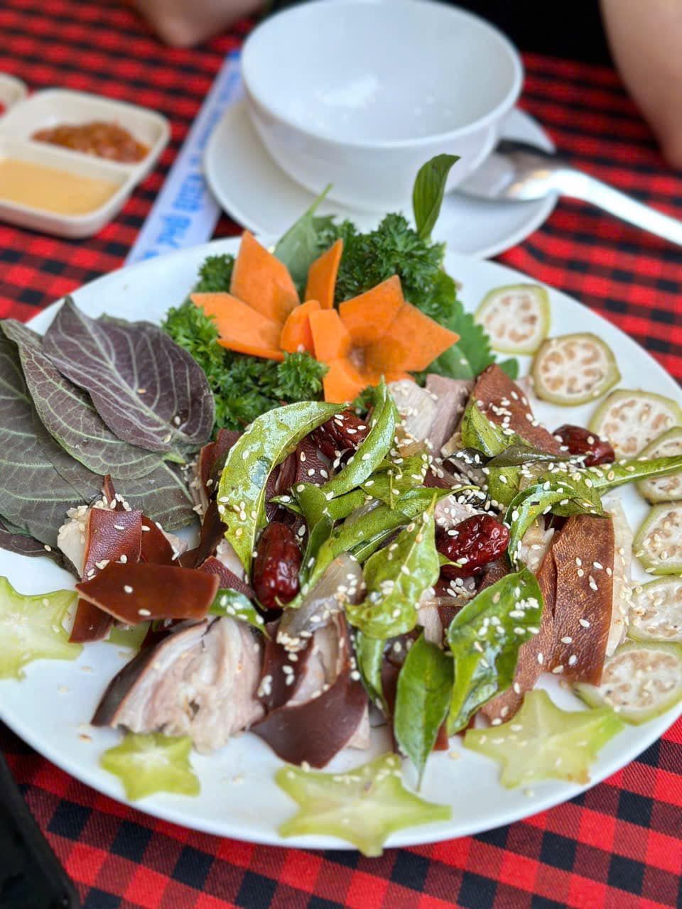 Dê Quay Phố Quen - 17A Trương Công Định