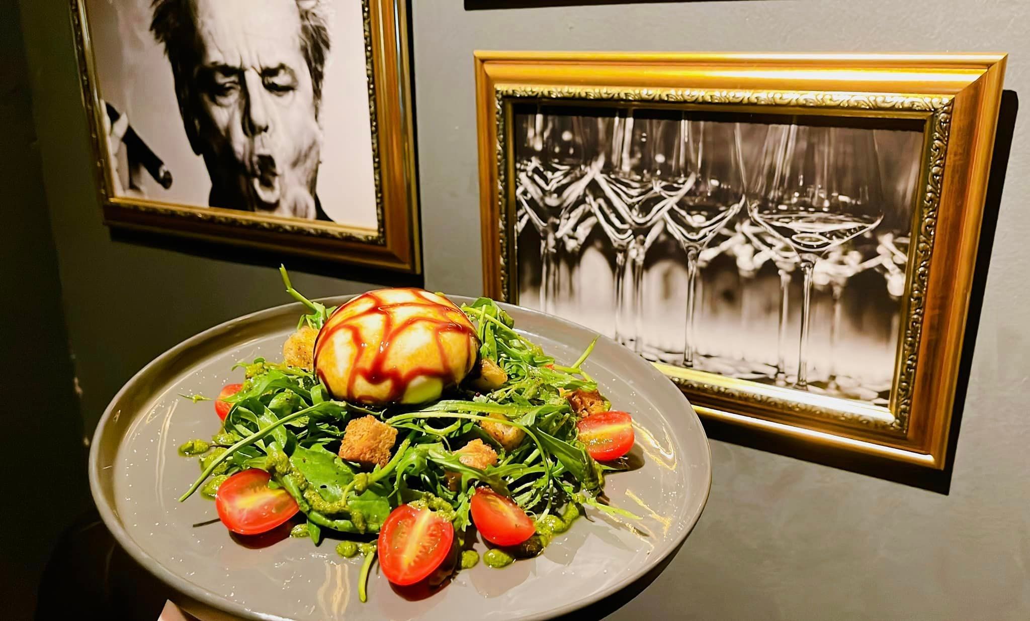 EMM‘s French Bistro - 28 Đỗ Quang