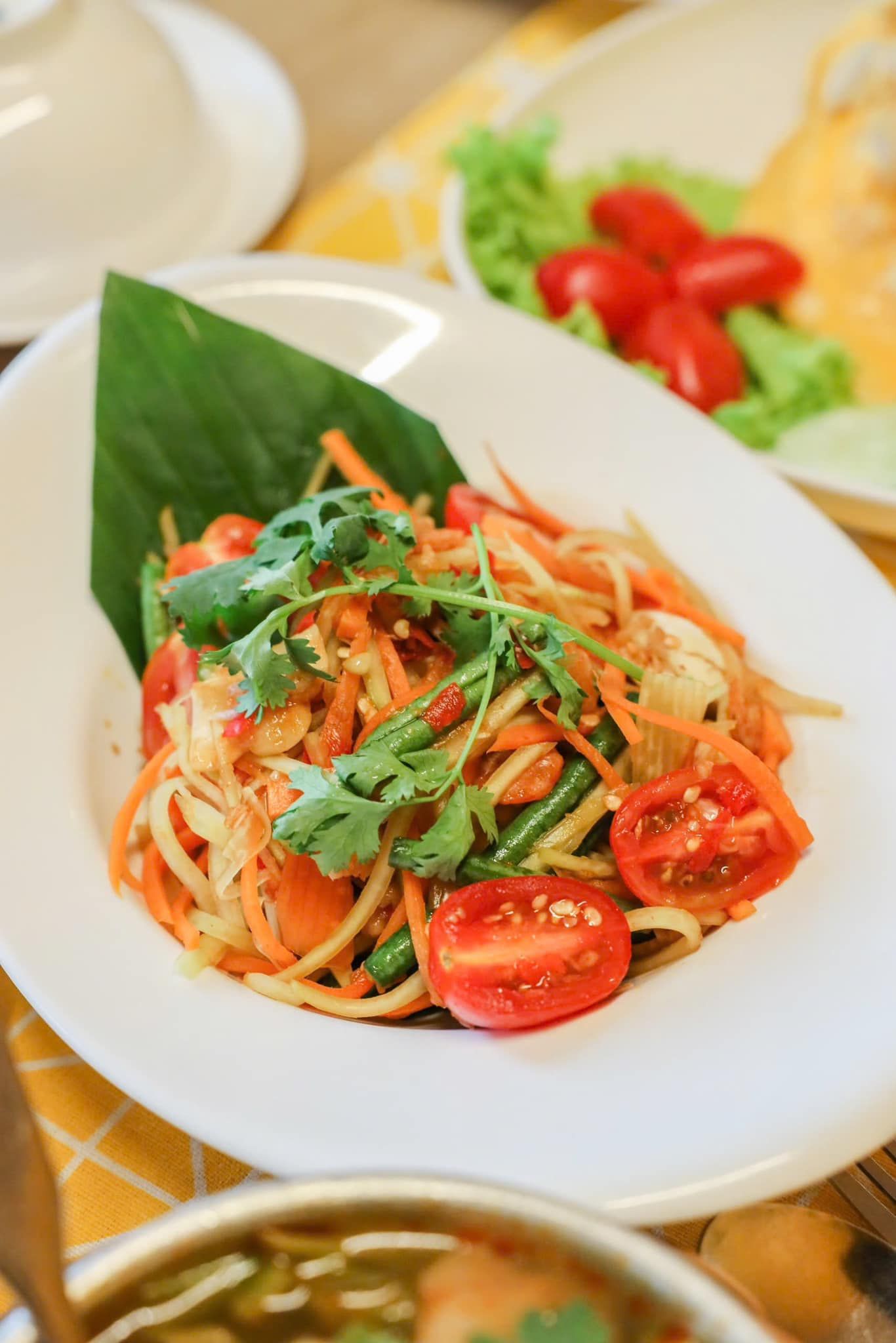 Happy Thai - Nguyễn Văn Cừ
