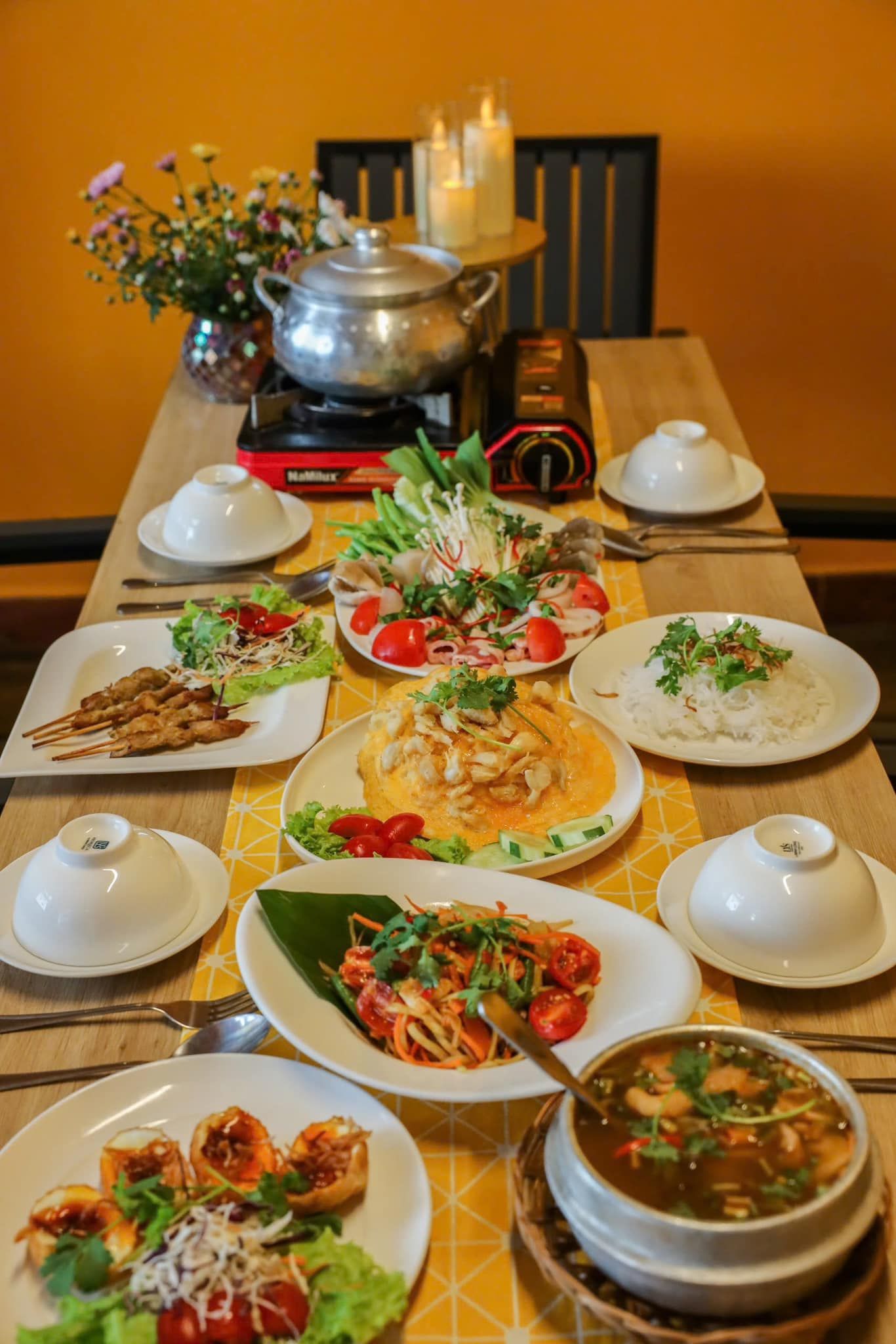 Happy Thai - Nguyễn Văn Cừ