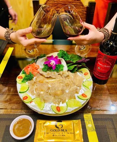 Gold Sea - Trường Chinh