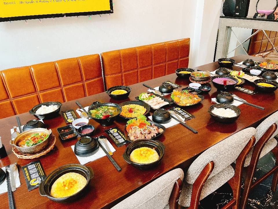 Cơm Niêu MelyFood - 694 Sư Vạn Hạnh