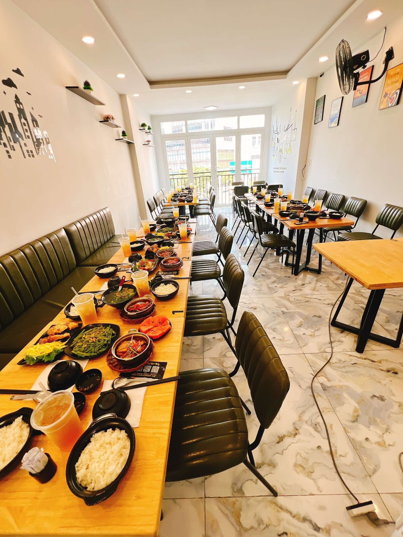 Cơm Niêu MelyFood - 694 Sư Vạn Hạnh