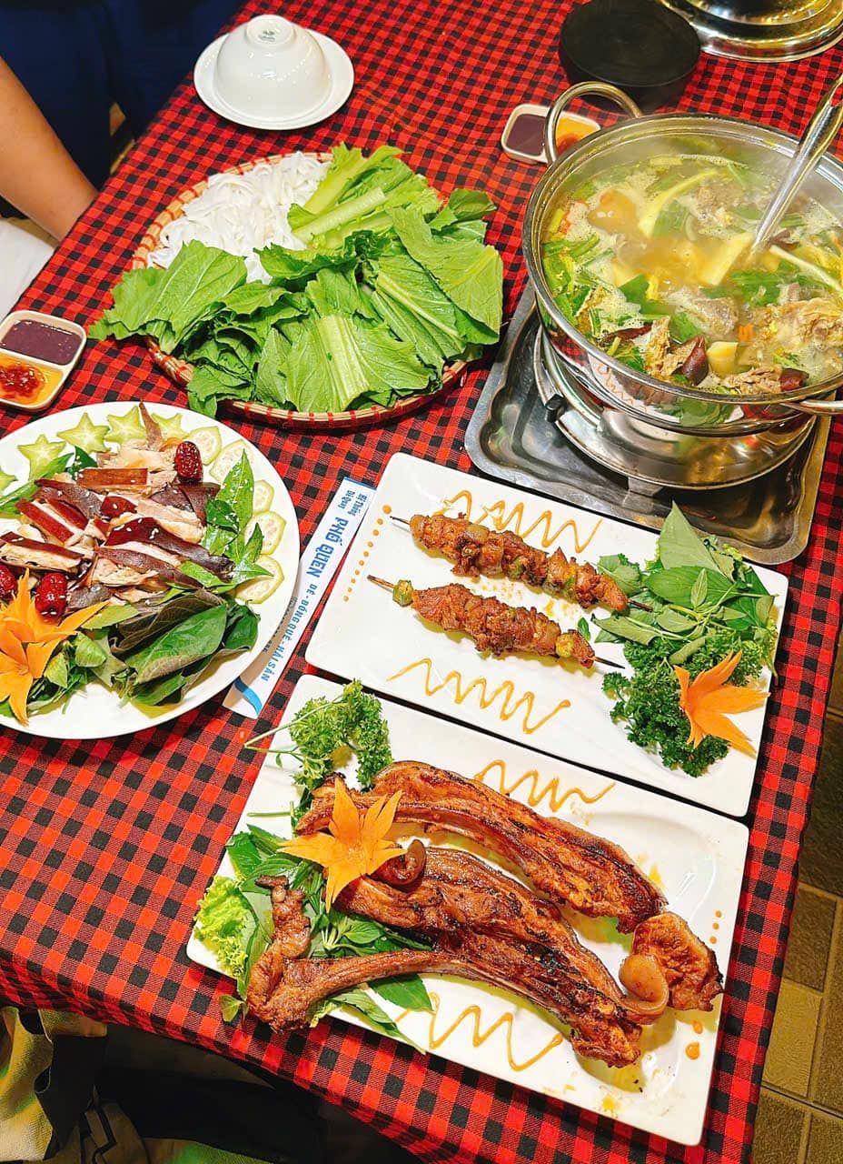 Dê Quay Phố Quen - 17A Trương Công Định