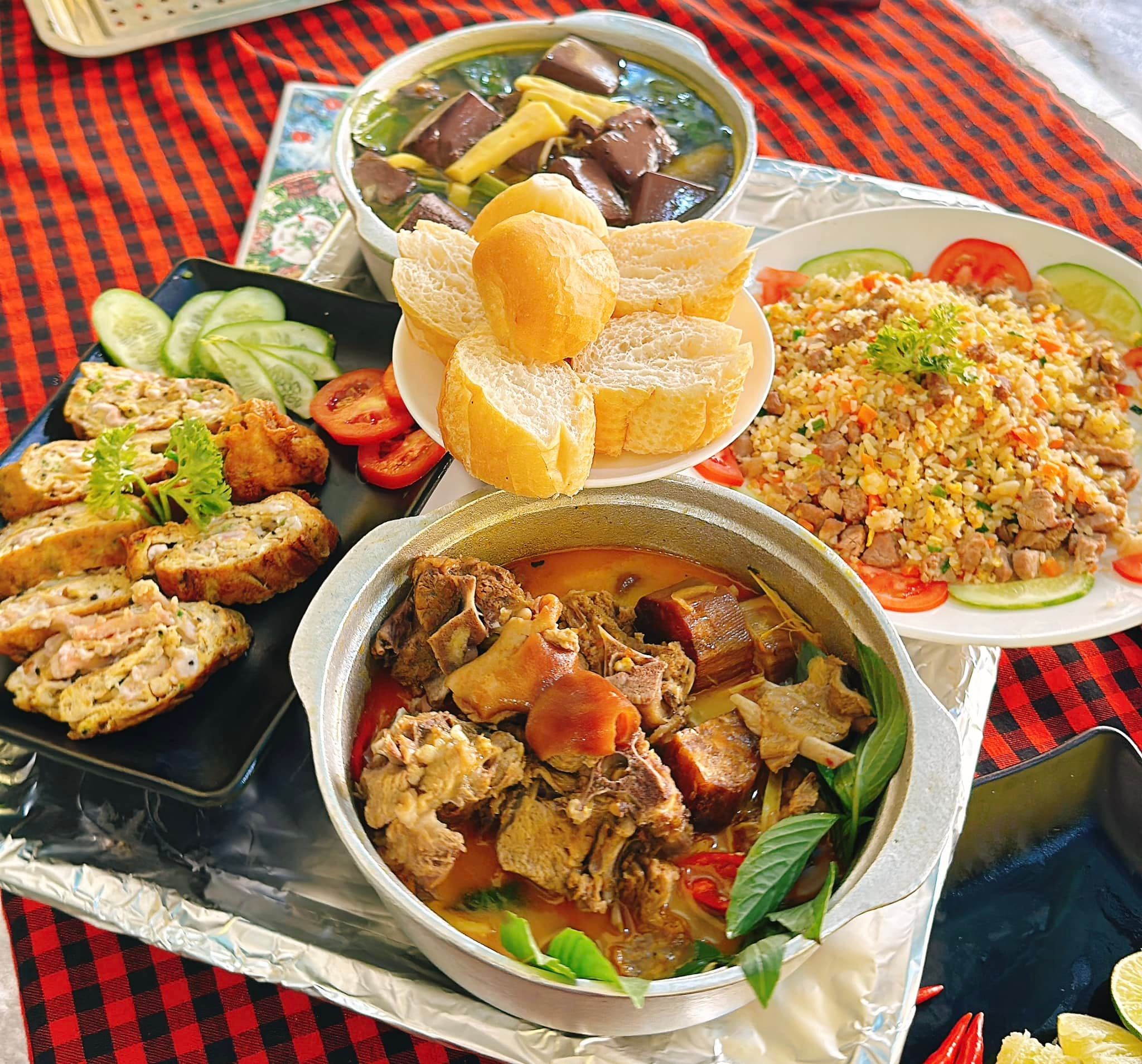 Dê Quay Phố Quen - 17A Trương Công Định