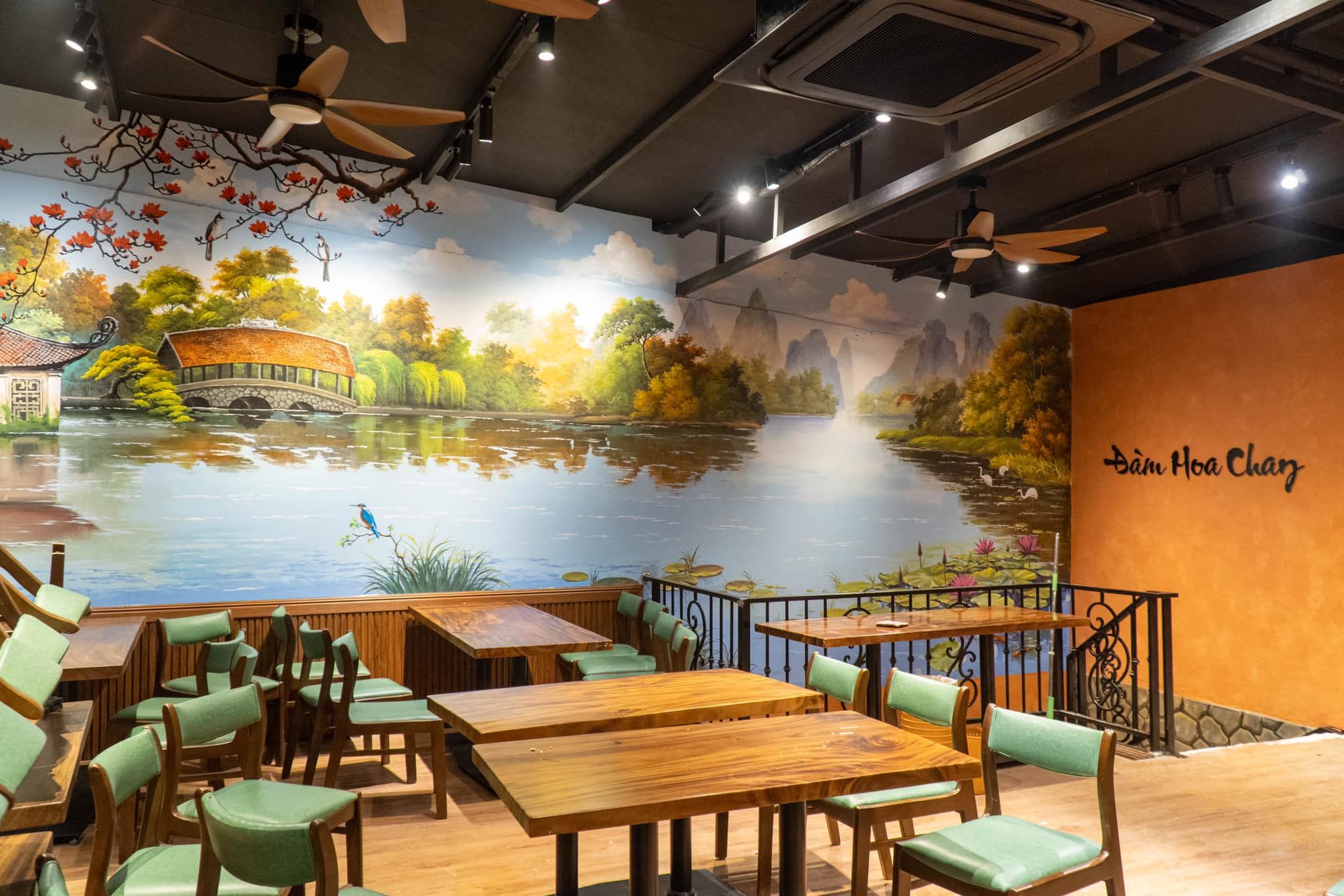 Chay Đàm Hoa - 32 Dịch Vọng Hậu