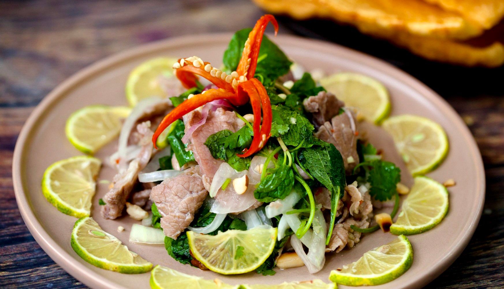 Chi Rứa Quán - Nguyễn Thị Minh Khai