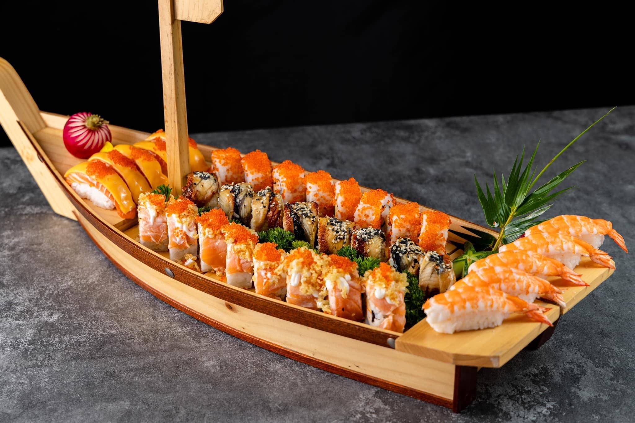 King Sushi & Lẩu - 122 Hồ Đền Lừ