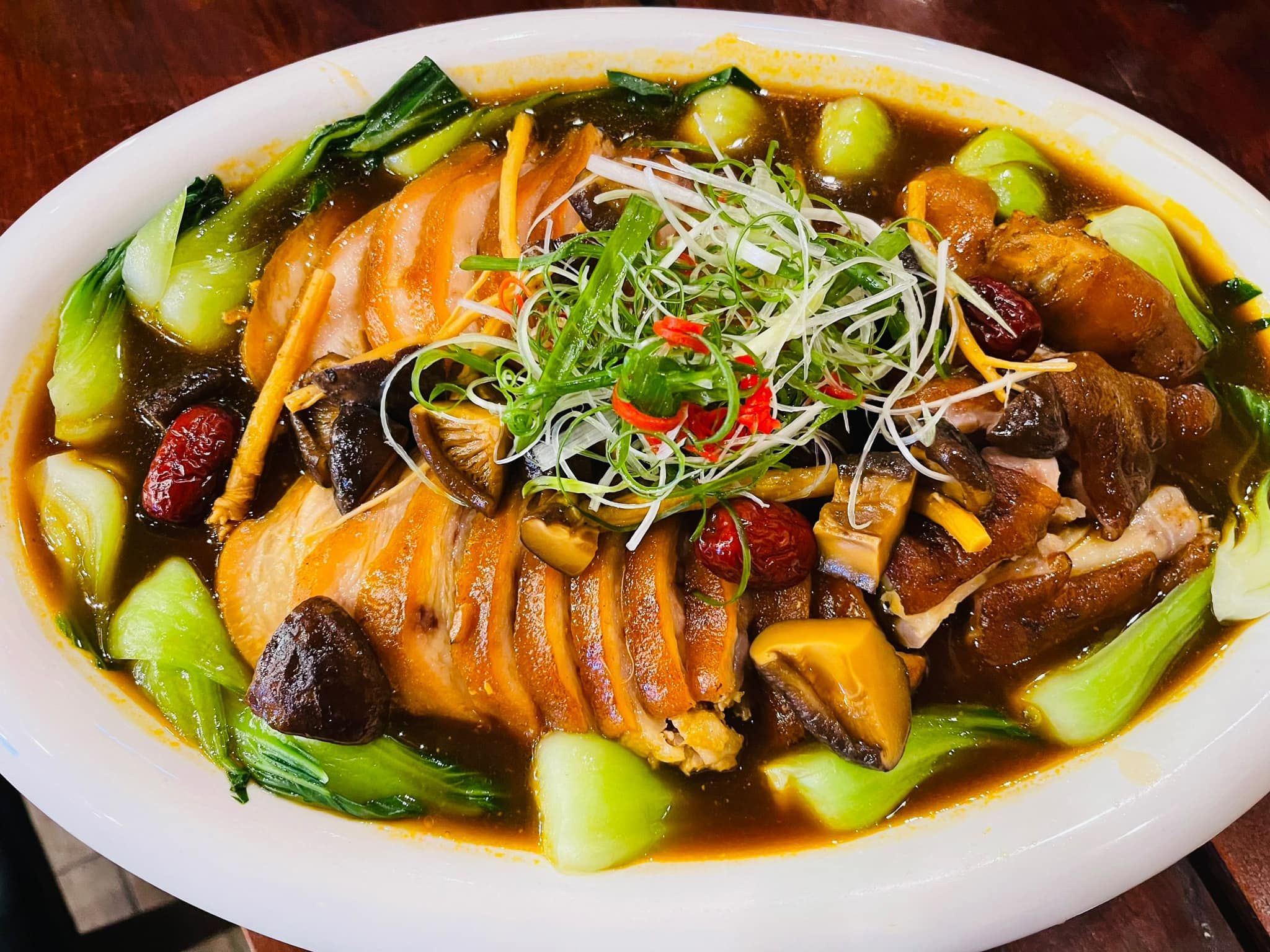 Hầm Rượu SOS - KDC Trần Thái