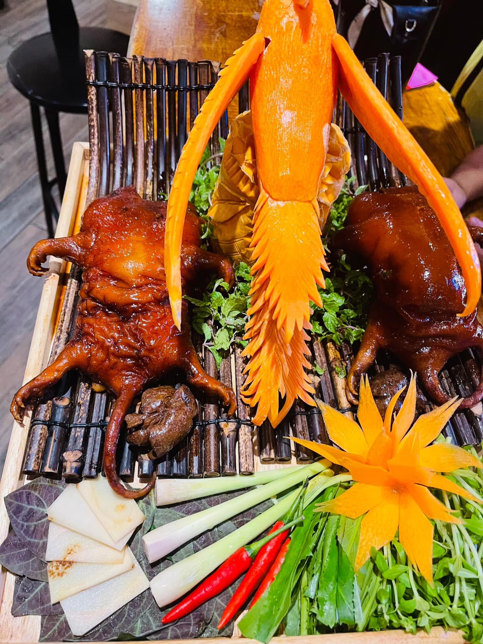 Hầm Rượu SOS - Đường 7