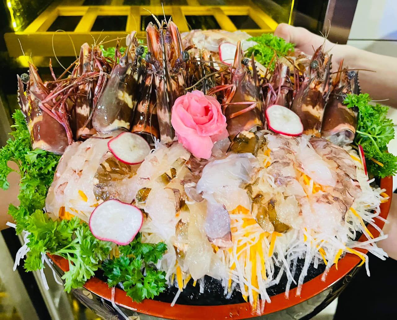 Hầm Rượu SOS - KDC Trần Thái