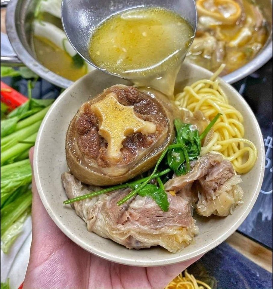 Hải Sản Madame Huyền - KĐT Cái Dăm