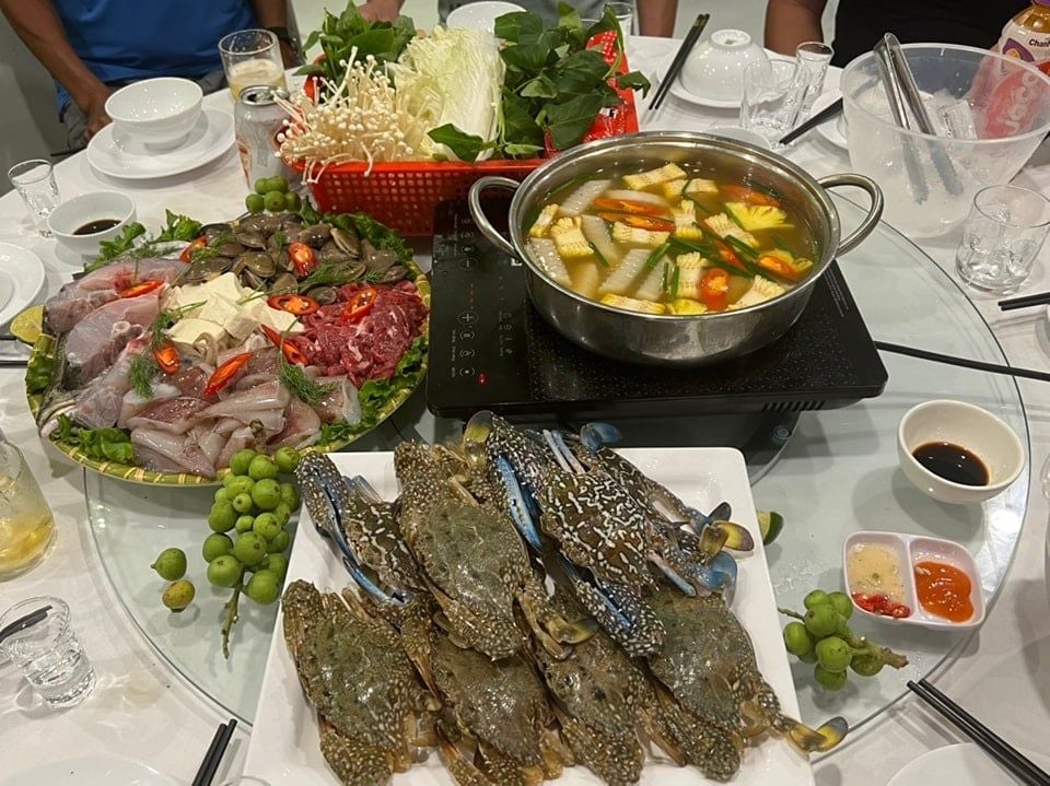 Hải Sản Madame Huyền - KĐT Cái Dăm