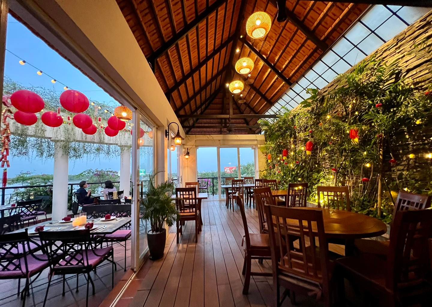 L‘escale - Sky Garden & Lounge - 1 Ngô Quyền