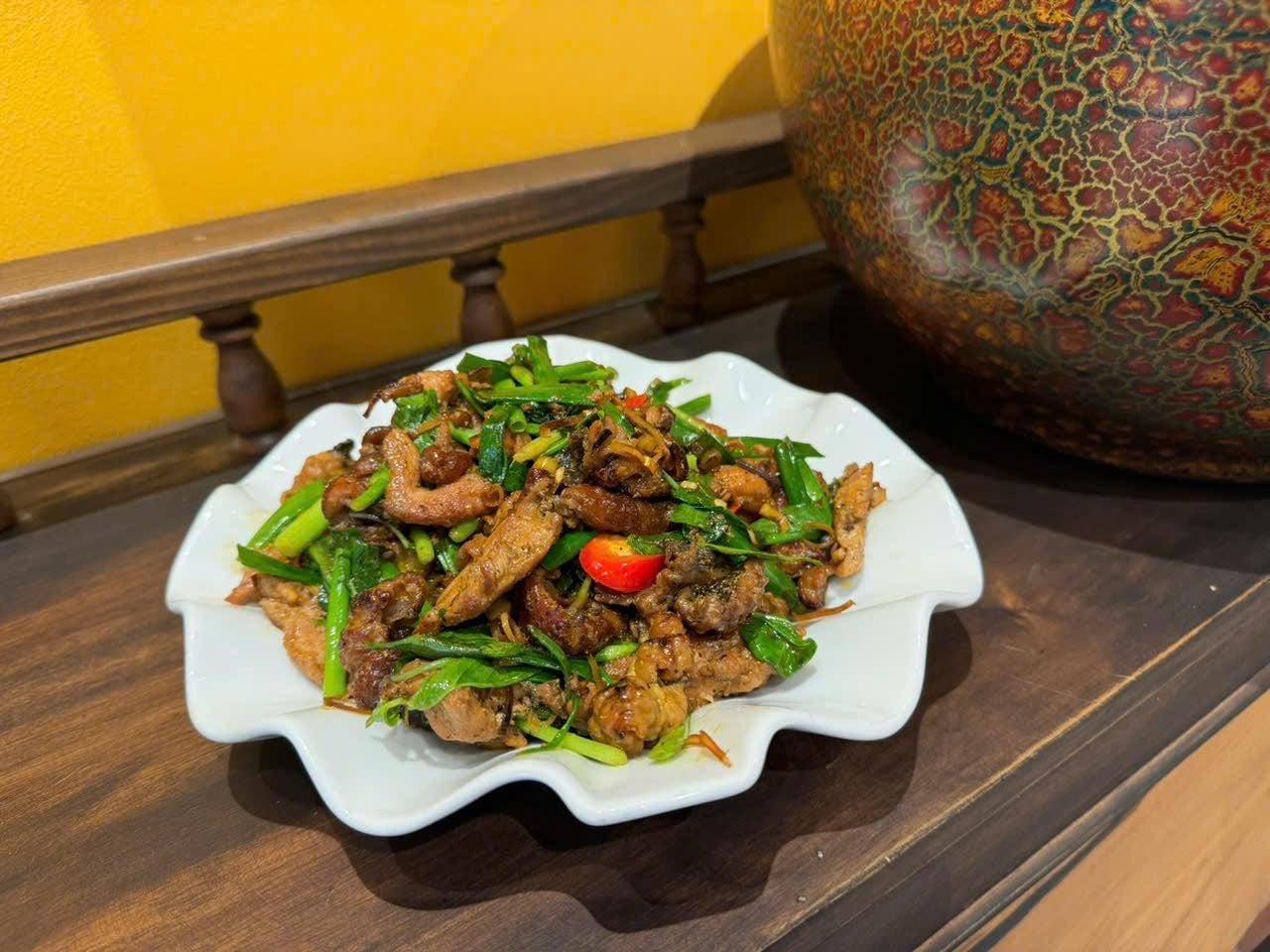 Sơn Đoòng - 5 Nguyên Hồng