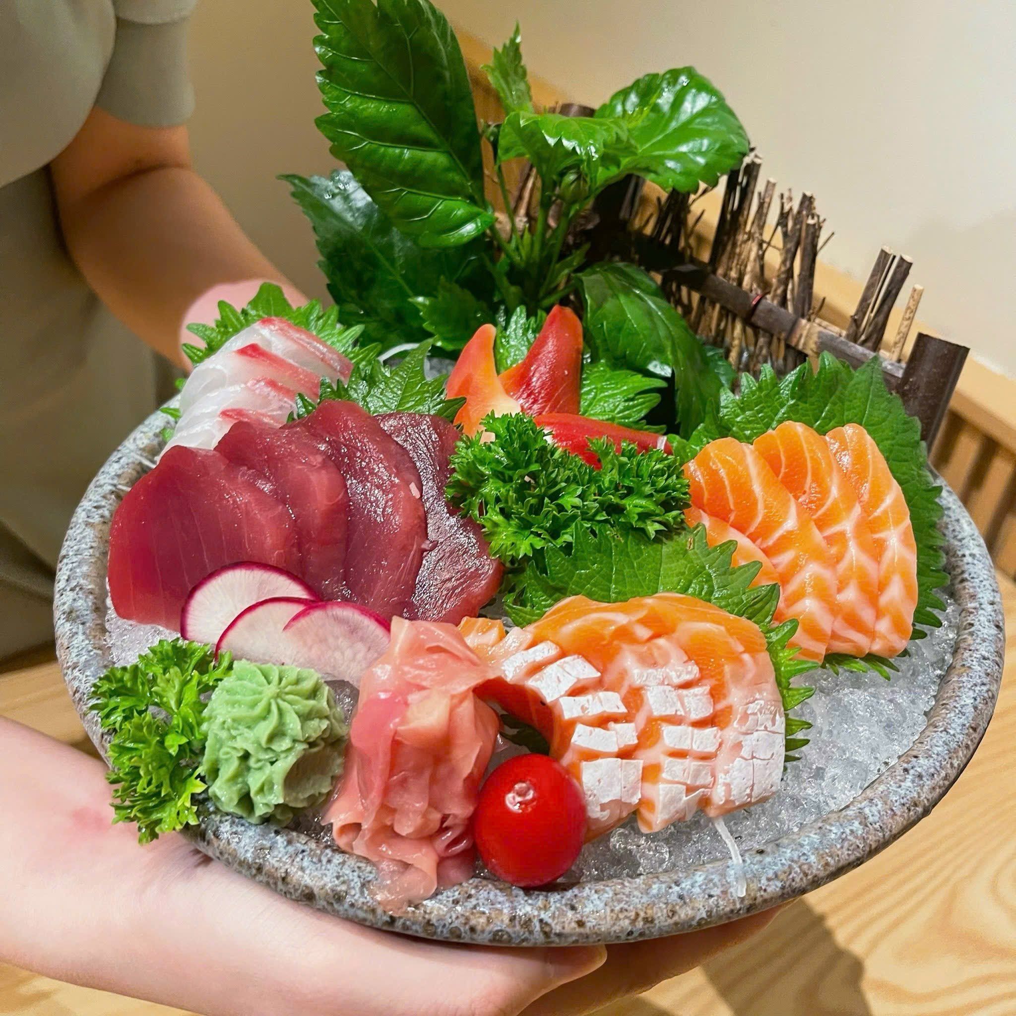 Akataiyo Sushi - Nguyễn Du